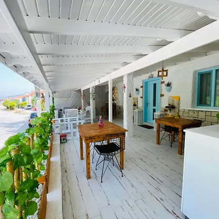 Гостевой дом Kekik Alacati Otel Hacimemis *